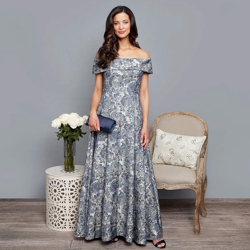 NWT Alex Evenings Jacquard Floral Printed Maxi Ballgown Off Shoulder, Pocket